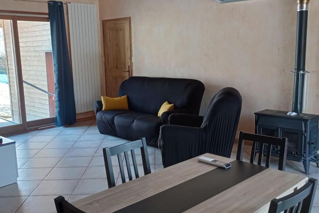 Chalet 2 Chambres En Savoie Pour 1 A 4 Personnes Gerbaix Extérieur photo